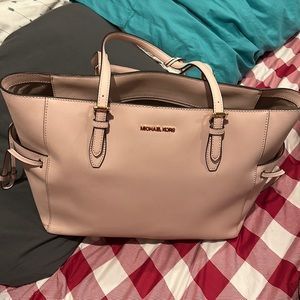 Soft pink leather won’t cream inside Michael kors large travel tote
